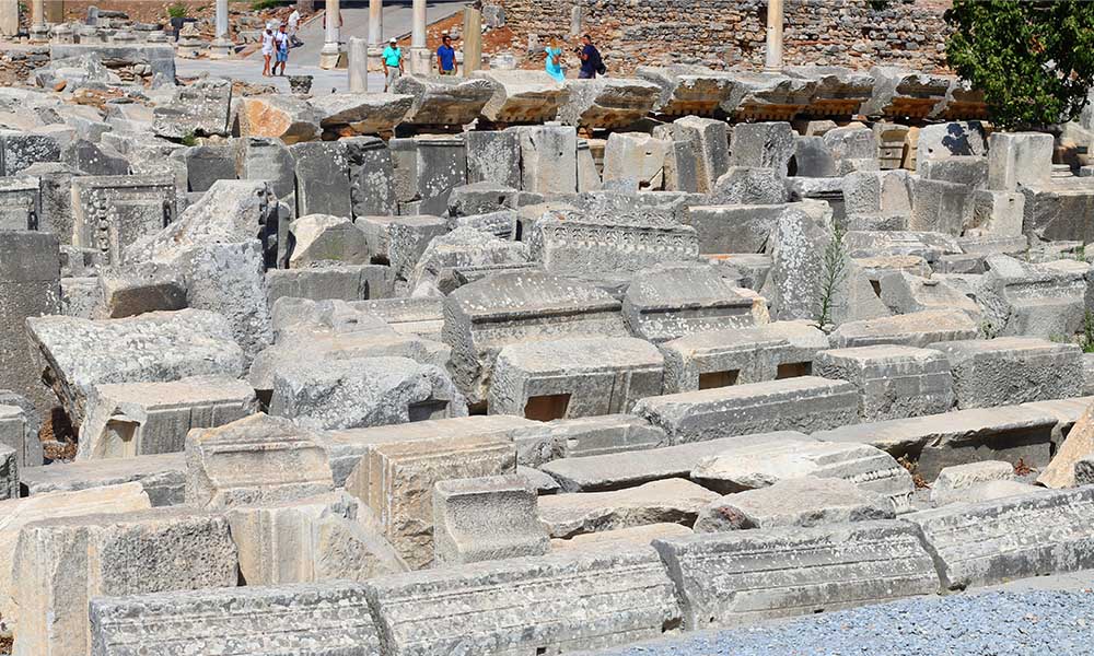 efes antik kenti gezilecek yerler